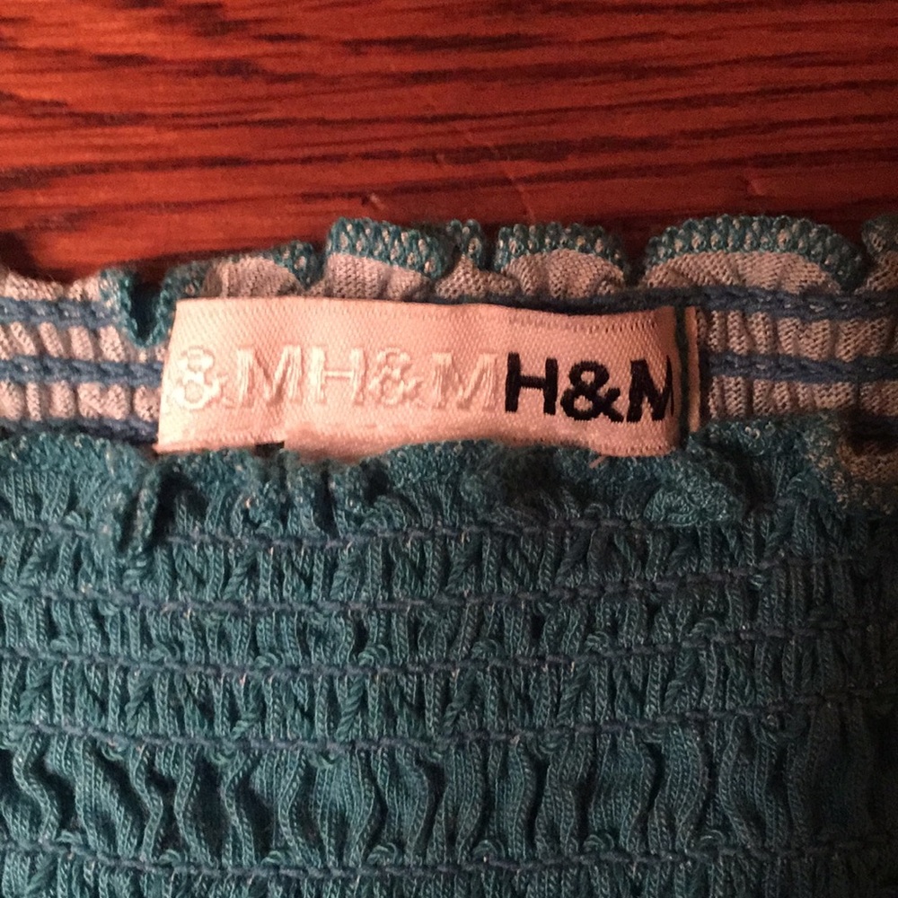 ✨H&M top ✨ - Picture 2 of 5